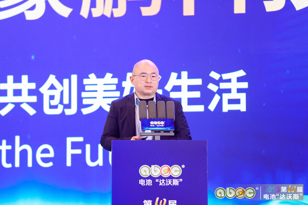 蔚來(lái)汽車曾士哲:換電和快充不是對(duì)立狀態(tài) 下一代技術(shù)重點(diǎn)是結(jié)盟