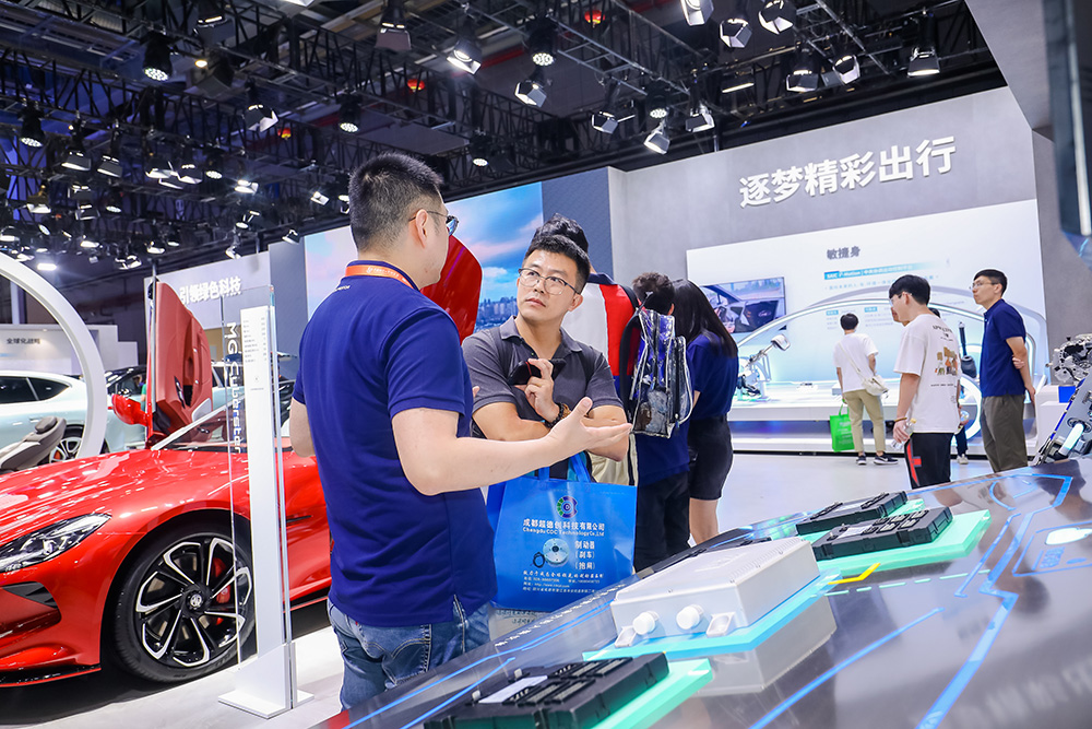 中國(guó)工博會(huì)新能源車展：共同探尋汽車產(chǎn)業(yè)未來(lái)破局之路