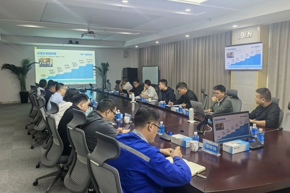 雅迪集團(tuán)與多氟多共探輕型車出行解決方案及未來合作新機(jī)遇