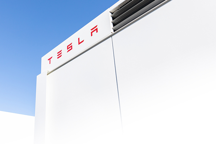 特斯拉儲能業務毛利率創紀錄 40GWh上海儲能超級工廠完工在即